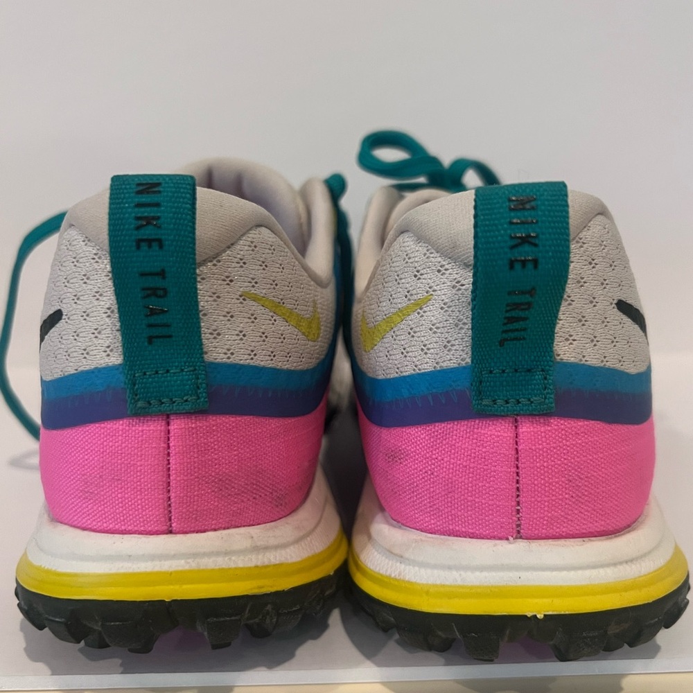Nike Air Zoom- Wildhorse 5 Women's Blue and Pink Trail Sneakers Size 8.5 - Picture 3 of 5